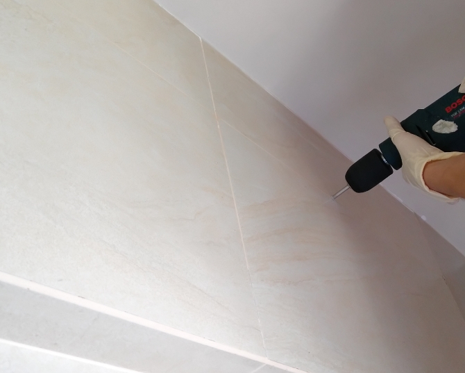 竞秀瓷砖空鼓修复公司分享瓷砖基层表面不平整产生的问题